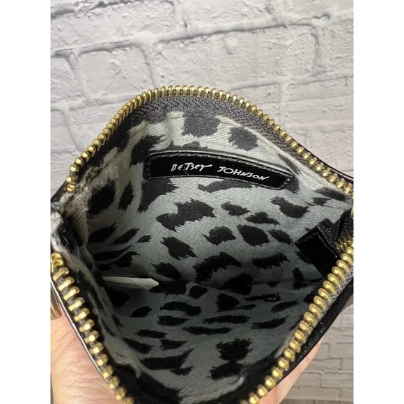 Betsey Johnson black sparkly coin purse. - Picture 4 of 4